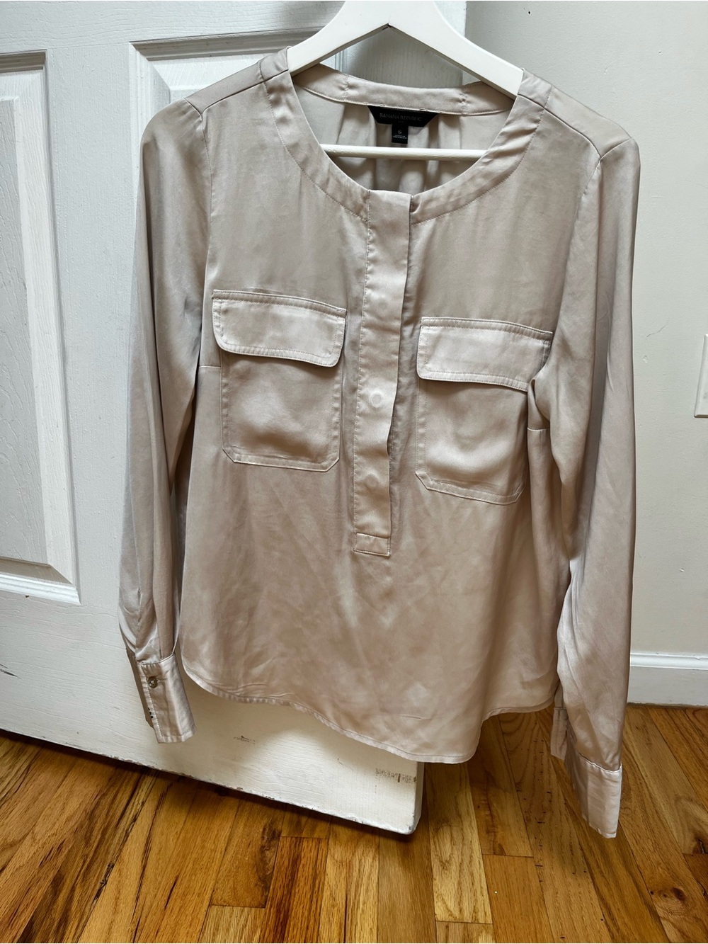 Banana Republic Beige Button-Front Long Sleeve Pocket Blouse
